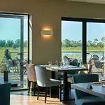 Hotel Relais De - Hotel, Golf & Margaux-Cantenac