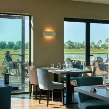 Hotell Relais De - Hotel, Golf & Margaux-Cantenac