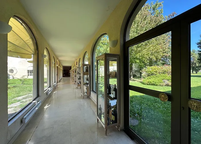 Hotel Relais De - Hotel, Golf & Margaux-Cantenac