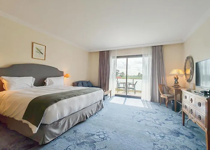 Relais De - Hotel, Golf & 4* Margaux-Cantenac