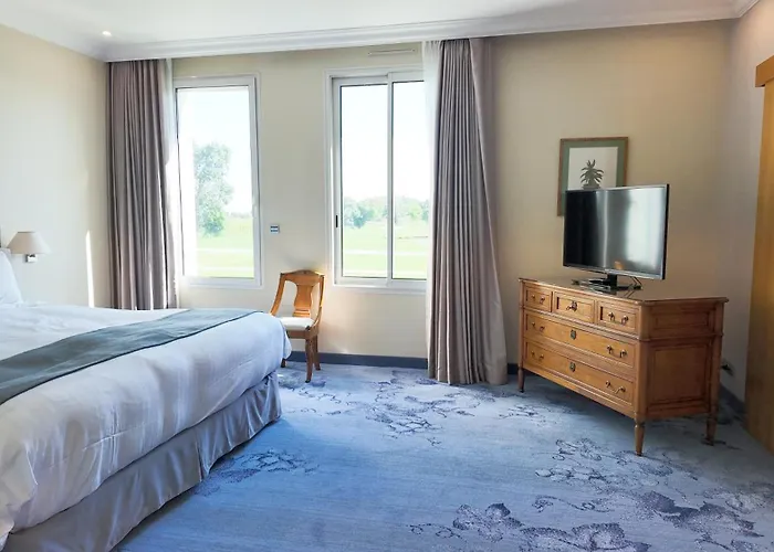 Relais De - Hotel, Golf & 4* Margaux-Cantenac