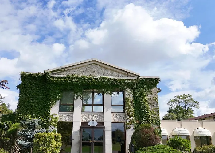 Relais De - Hotel, Golf & 4* Margaux-Cantenac