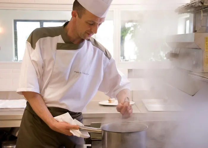 Relais De - Hotel, Golf & 4* Margaux-Cantenac